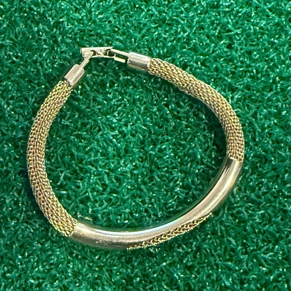 Avon Gold‎ Intricate Pattern Bracelet